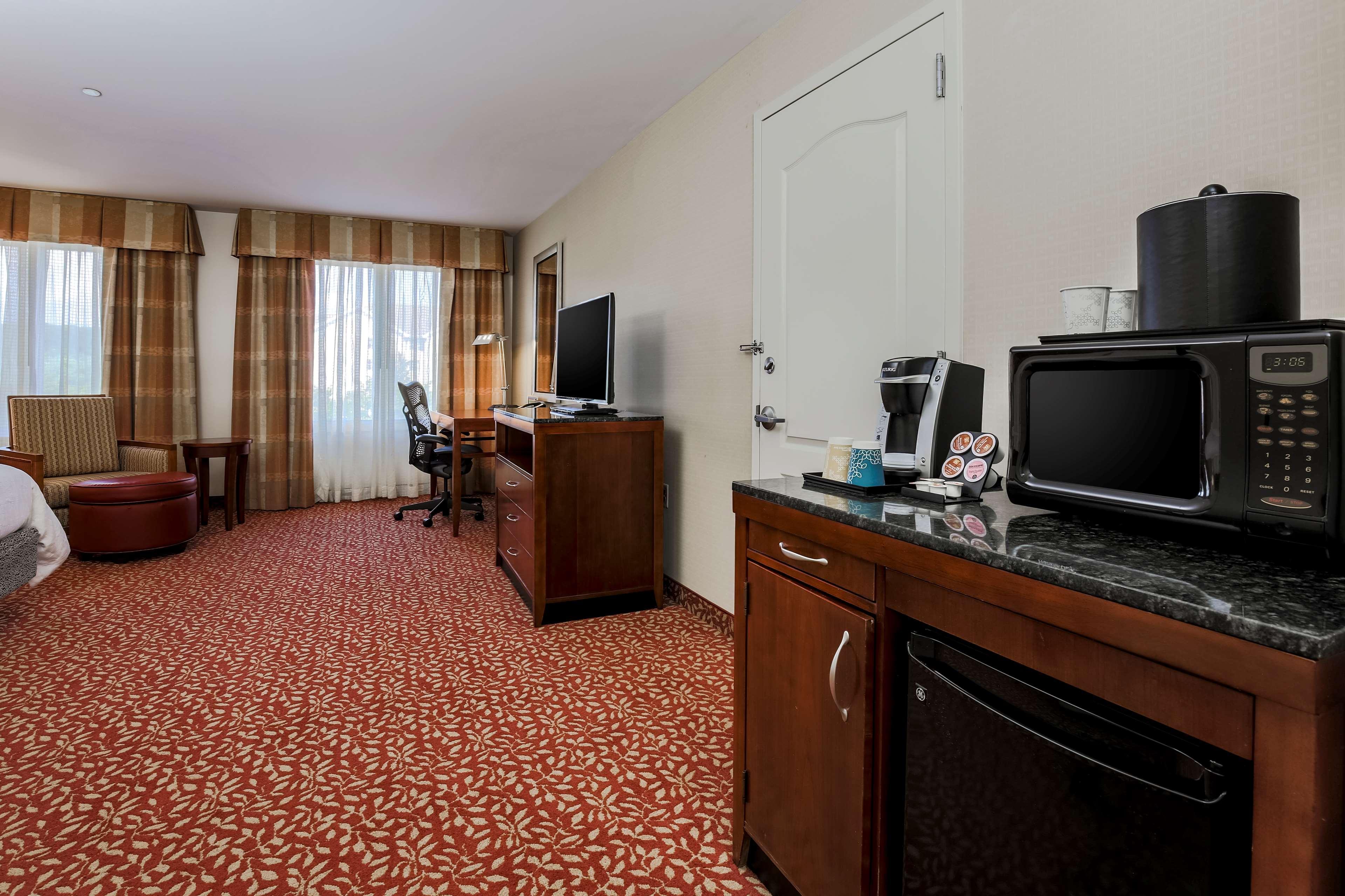 Hilton Garden Inn Melville Плейнвю Екстериор снимка