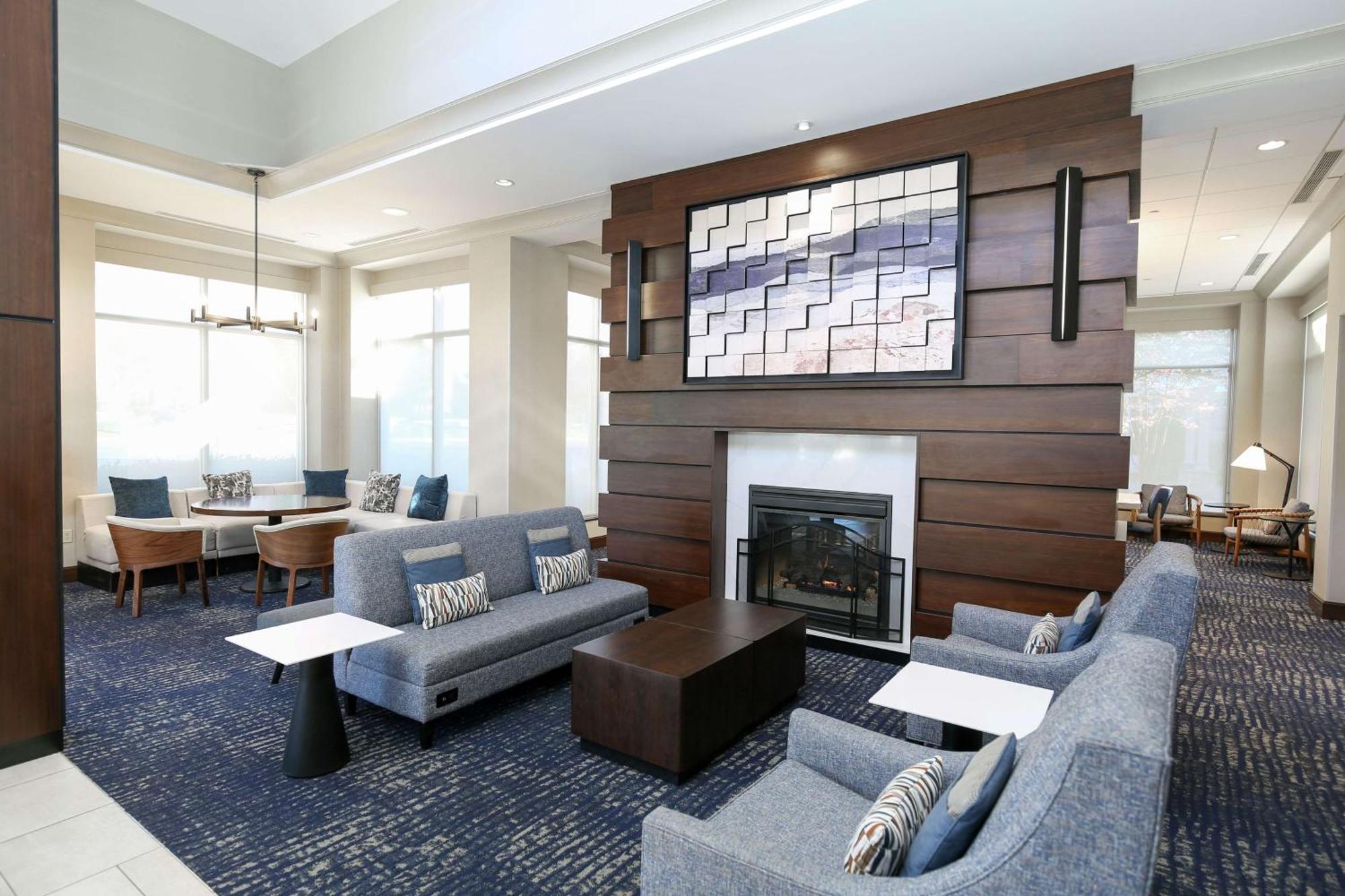Hilton Garden Inn Melville Плейнвю Екстериор снимка