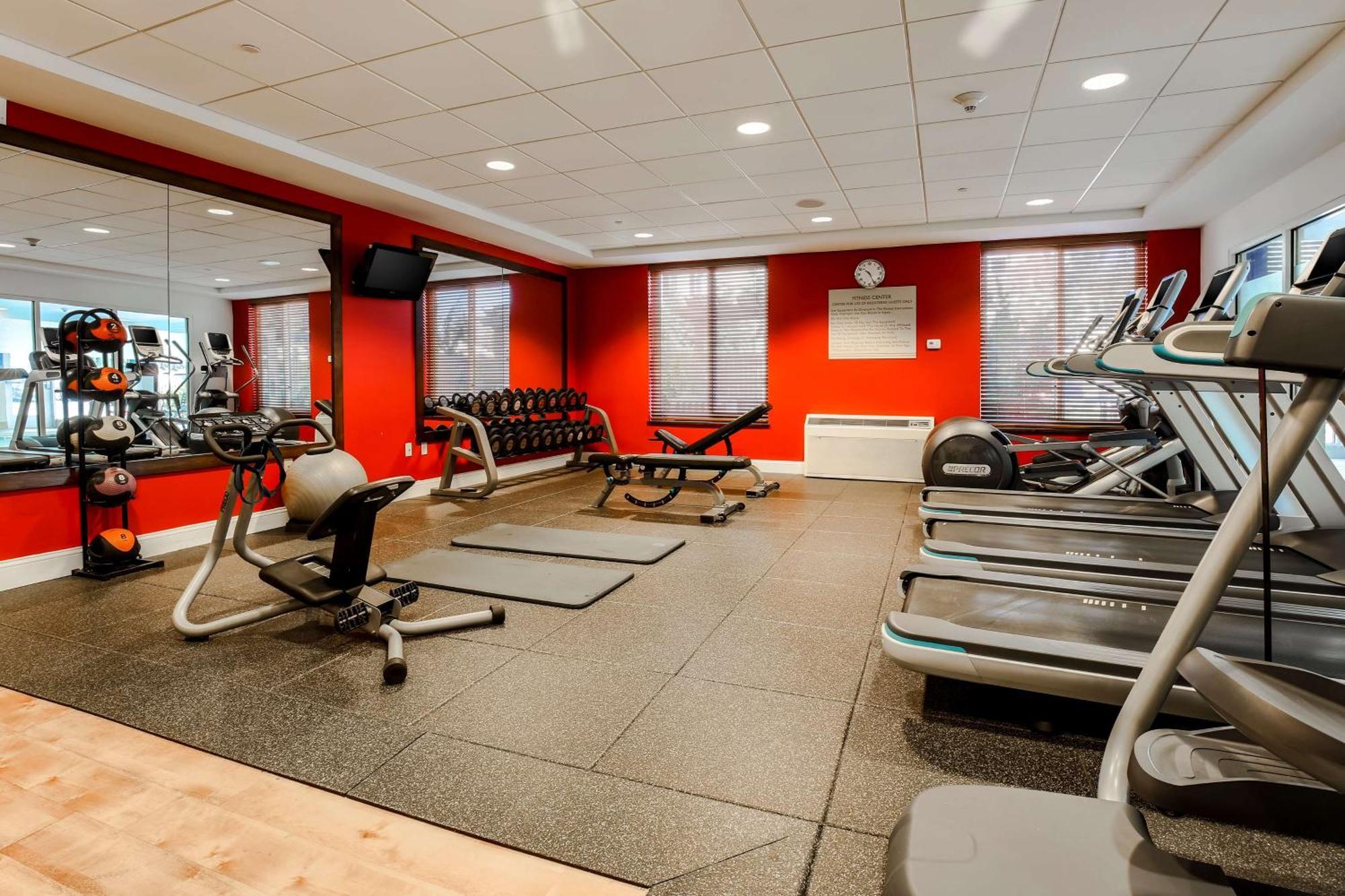 Hilton Garden Inn Melville Плейнвю Екстериор снимка