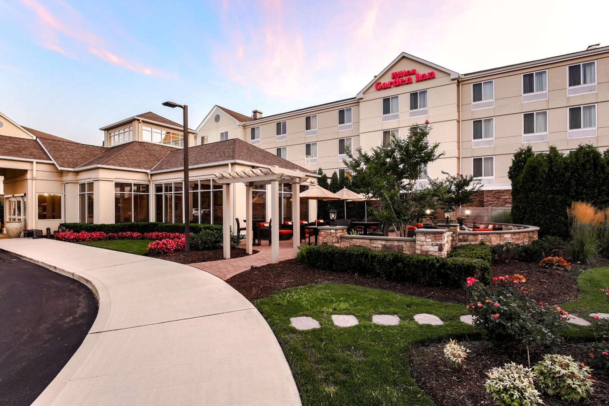 Hilton Garden Inn Melville Плейнвю Екстериор снимка