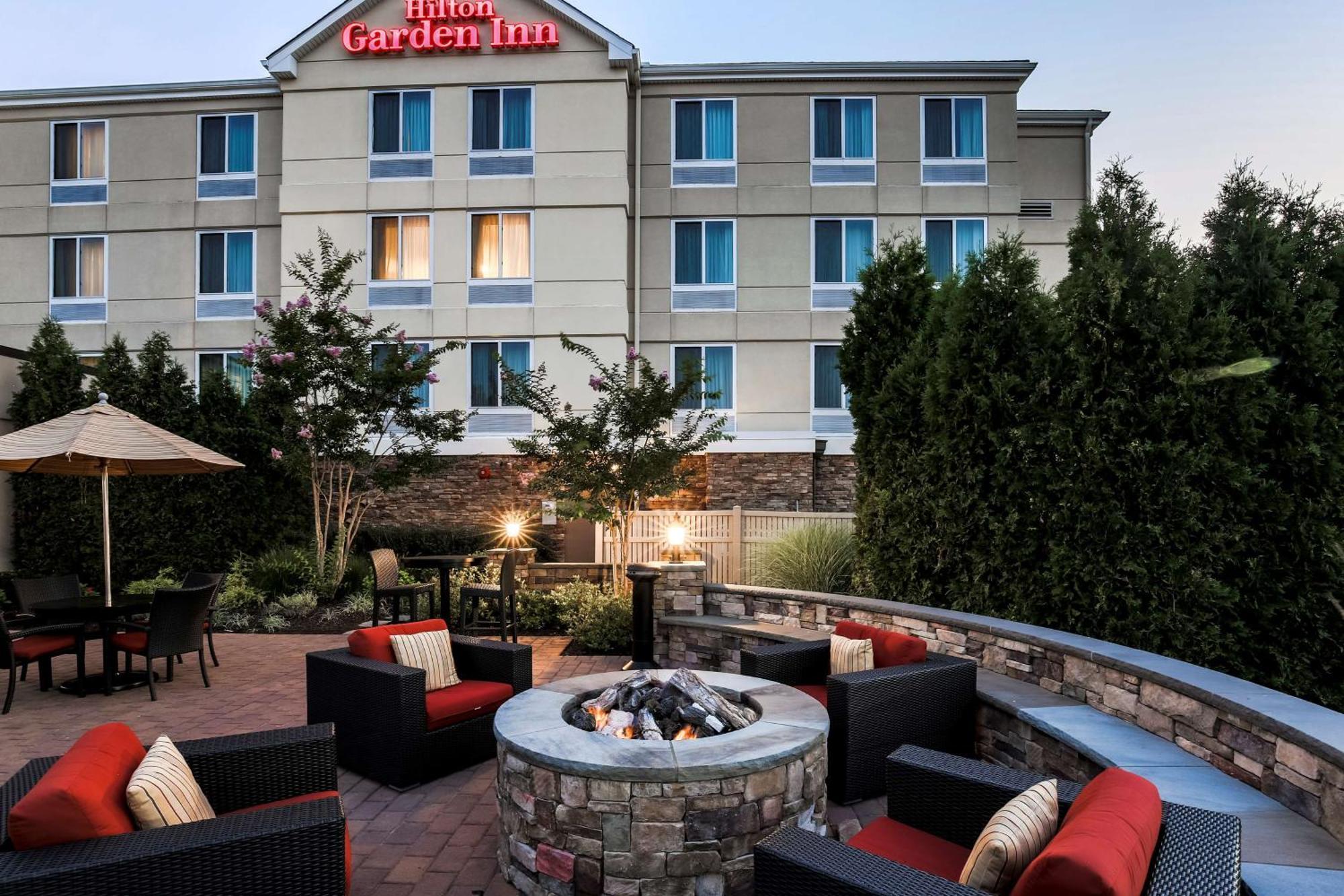 Hilton Garden Inn Melville Плейнвю Екстериор снимка