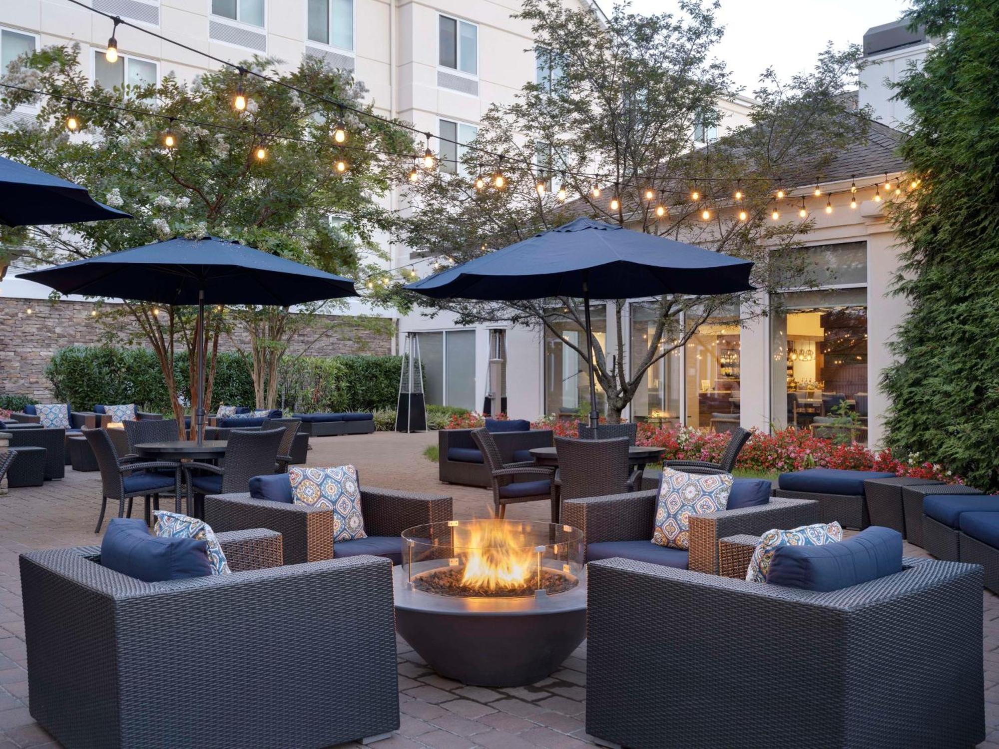 Hilton Garden Inn Melville Плейнвю Екстериор снимка